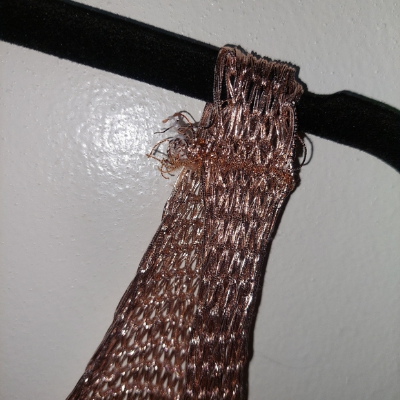 Gold Mesh backless Metallic dress - Picture 4 of 6